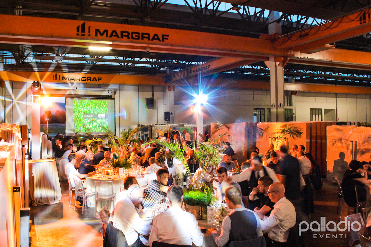 eventi aziendali conferenze anniversari meeting service audio video luci allestimenti